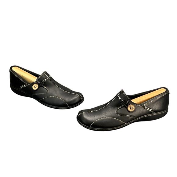 Clarks Un Loop Button Black Leather Slip On Comfort Loafer Women 8.5 - Picture 2 of 10